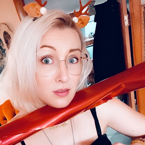 Meet your Posher: Krystaline Faithe 💖💫 - Picture 6 of 16